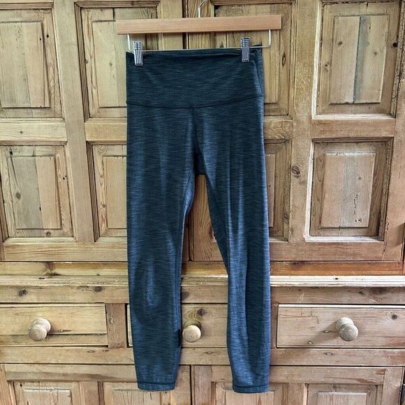 Lululemon Size 4 Wunder Under Hi-Rise Tight Luxtreme 25" Heathered‎ Black Crop - Picture 1 of 16